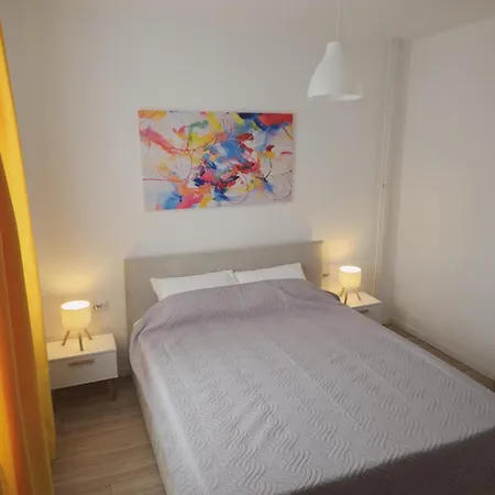 Mm Apartamento Escópia